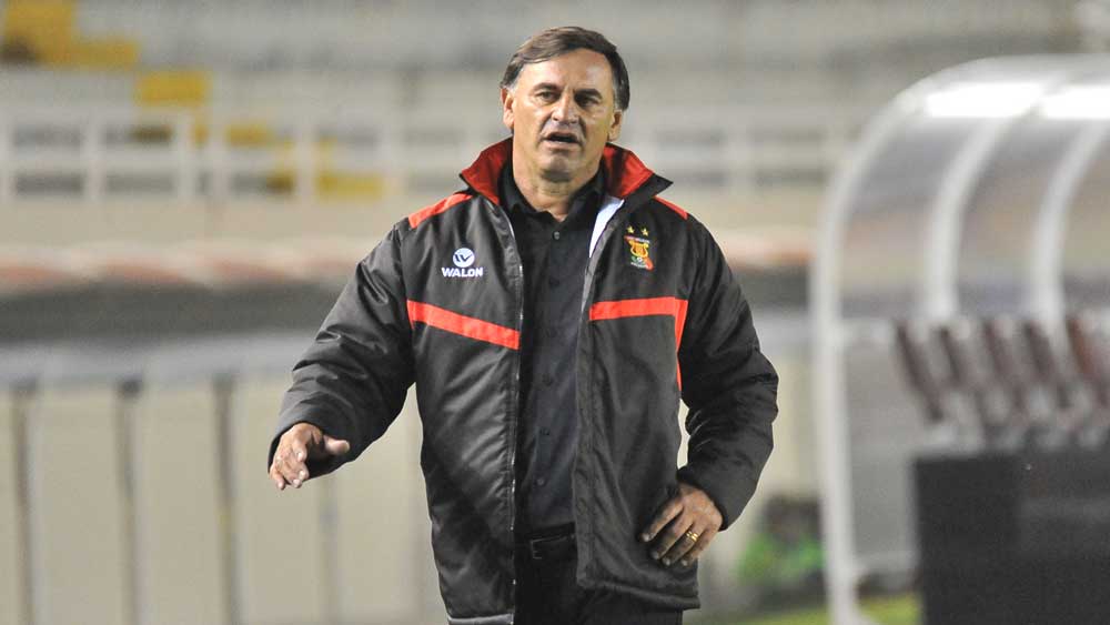 Carlos Bustos, entrenador FBC Melgar